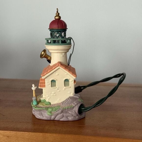 Hallmark Keepsake Christmas Ornament Lighthouse Greetings From 1998 - Picture 6 of 8